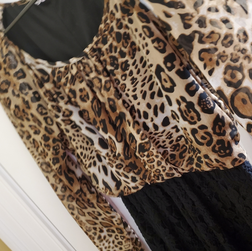 Dress - Picture 3 of 4